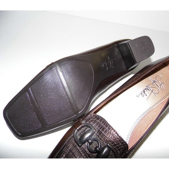 Life Stride Brown Shoes 8M - Picture 4 of 7